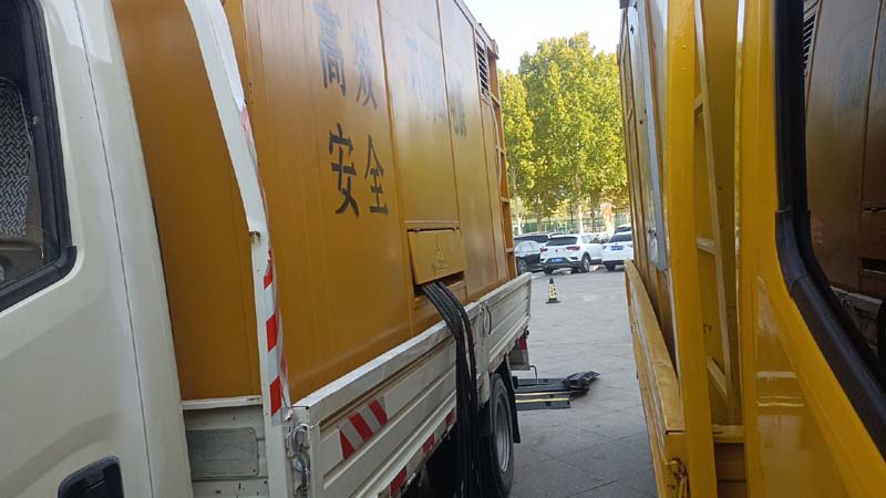 高淳如何判断柴油发电机组和UPS电源的切换时间是否符合要求？