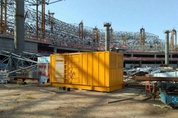 高淳发电机出租如何判断空气滤清器是否需要更换？